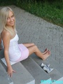 Erotic teen hottie in awesome pink - Picture 3