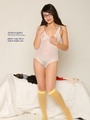 Brunette erotic hottie in yellow - Picture 1
